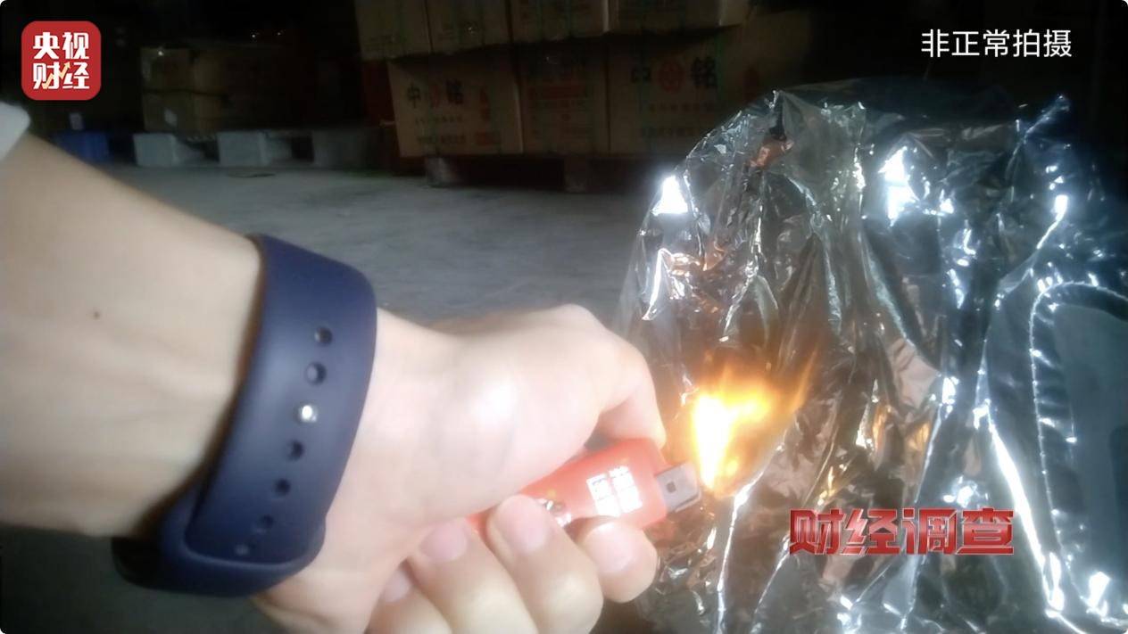 救生装备，也敢造假？！央视起底不防毒的防毒面具，用手一撕就破……